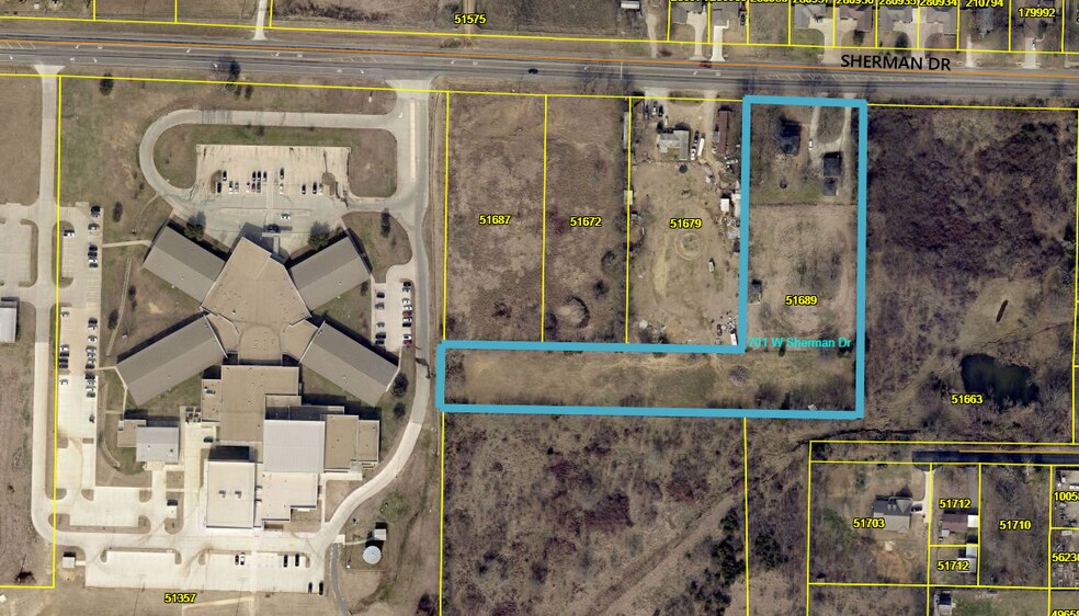 701 W Sherman Dr, Aubrey, TX for sale - Primary Photo - Image 1 of 1