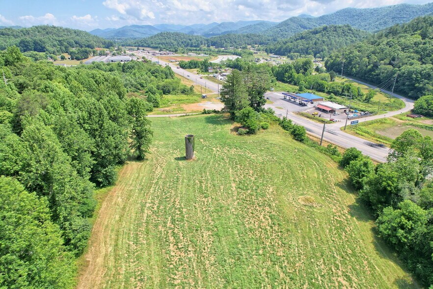 43 Wolfford Rd, Rabun Gap, GA for sale - Building Photo - Image 3 of 13