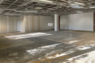 2500 Fondren Rd, Houston, TX for lease Interior Photo- Image 2 of 2