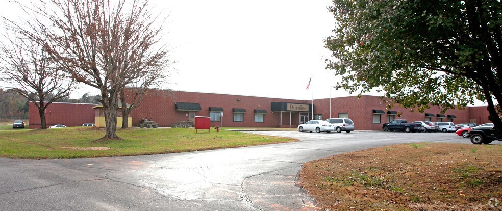 647 Hopewell Rd, Morganton, NC for sale - Primary Photo - Image 1 of 1