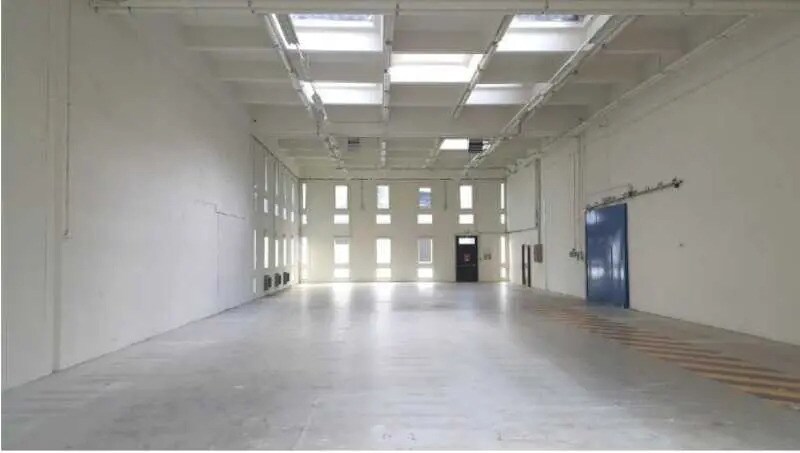 Office in Rungis for lease - Building Photo - Image 2 of 8