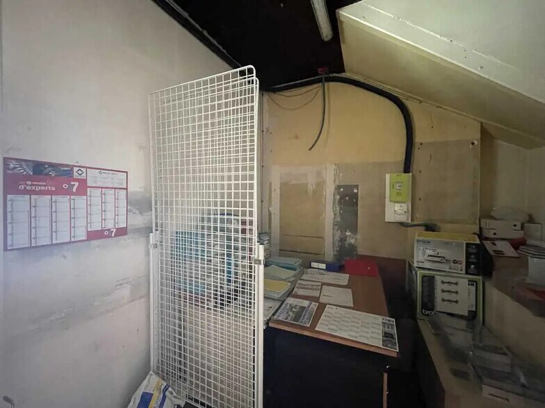 Retail in Bresles for lease - Interior Photo - Image 3 of 7