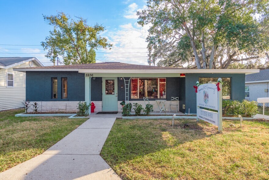5936 Main St, New Port Richey, FL for sale - Building Photo - Image 1 of 1