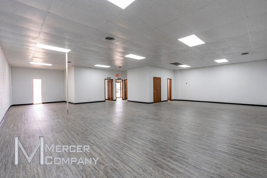 3615-3625 Dividend Dr, Garland, TX for lease - Interior Photo - Image 3 of 9