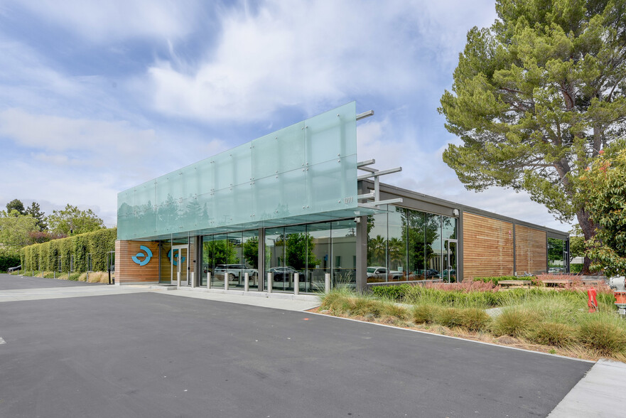 1215 Terra Bella Ave, Mountain View, CA for lease - Building Photo - Image 1 of 10