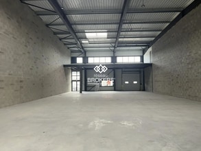 Flex in Dagneux for lease Interior Photo- Image 2 of 4