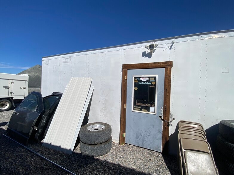 4420 Airport Rd, Riverton, WY for sale - Building Photo - Image 3 of 18