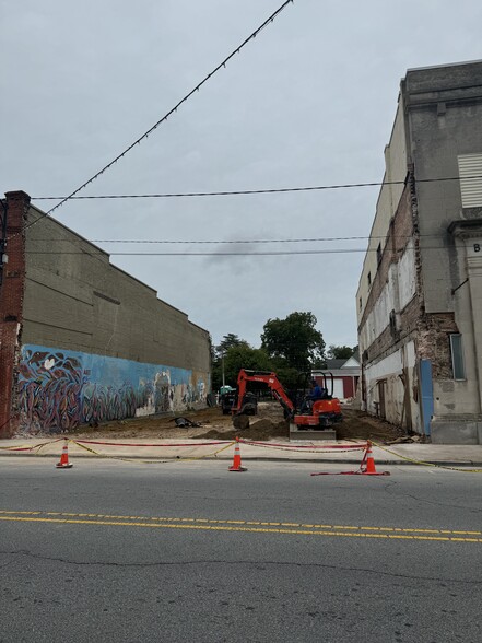 122-126 W Main St, Williamston, NC for sale - Building Photo - Image 2 of 8