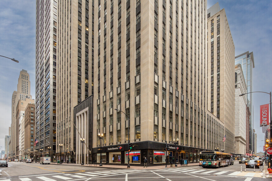 135 S LaSalle St, Chicago, IL for lease - Building Photo - Image 1 of 10