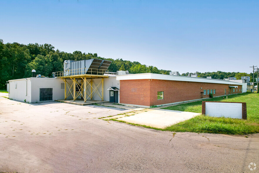 2 Industrial Dr, Piedmont, MO for sale - Building Photo - Image 1 of 1