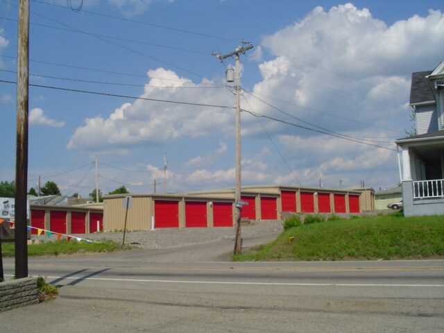 EZ GO Self Storage portfolio of 6 properties for sale on LoopNet.com - Building Photo - Image 1 of 6