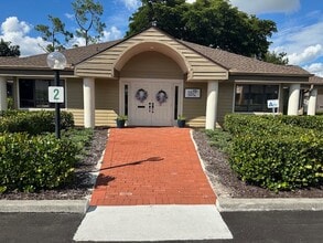 12660 World Plaza Ln, Fort Myers, FL for lease Interior Photo- Image 1 of 11