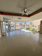 100-139 S Palm Canyon Dr, Palm Springs, CA for lease Interior Photo- Image 1 of 7