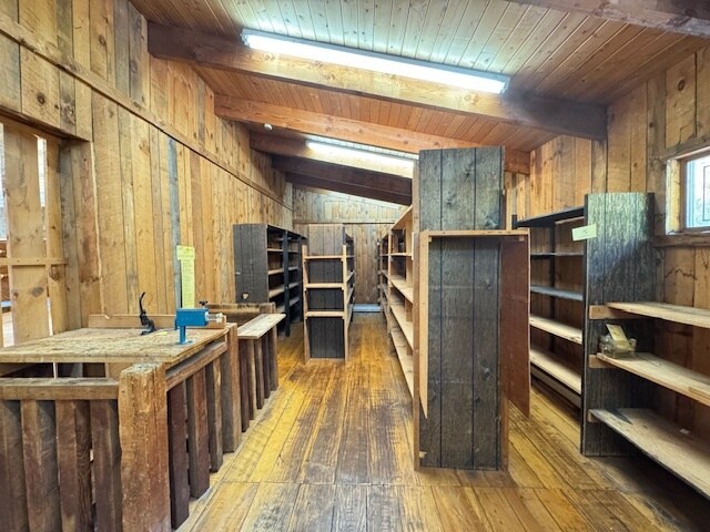 3256-3258 E Main St, Mohegan Lake, NY for lease - Building Photo - Image 3 of 4