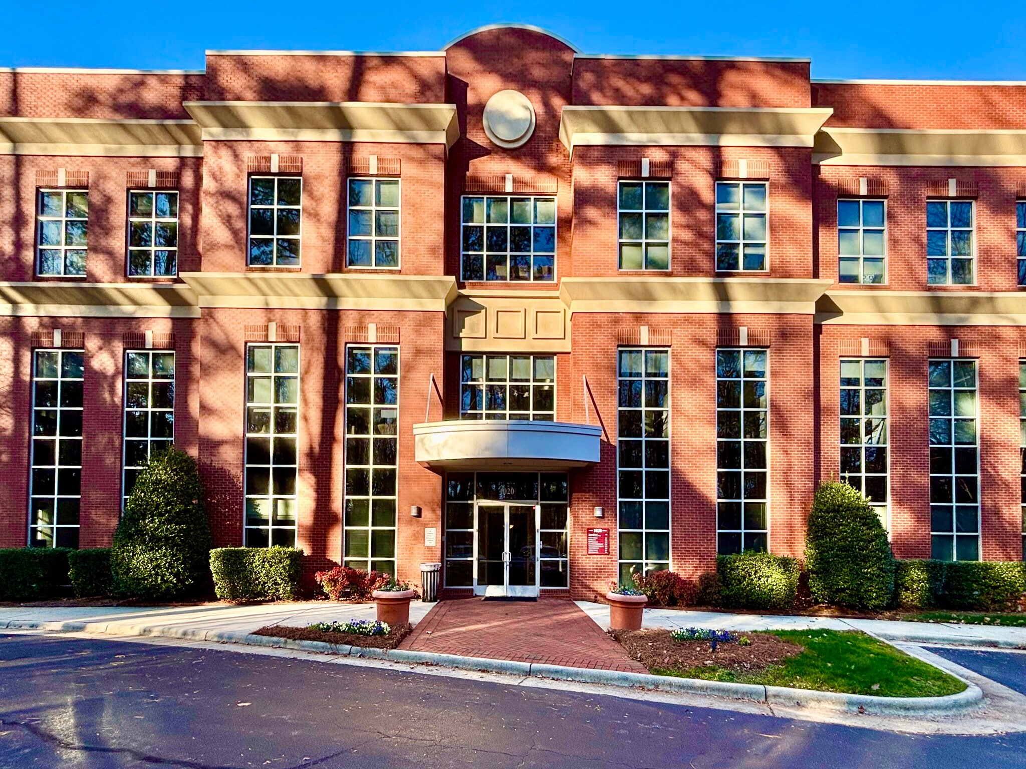 1020 Southhill Dr, Cary, NC for lease Building Photo- Image 1 of 17