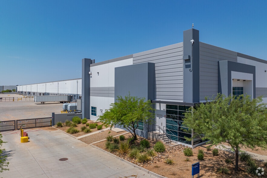 7775 W Buckeye Rd, Phoenix, AZ for lease - Building Photo - Image 2 of 5