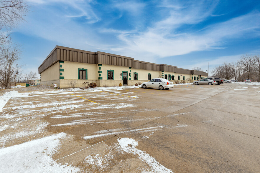 1501 Union Ave, Moberly, MO for sale - Building Photo - Image 1 of 1