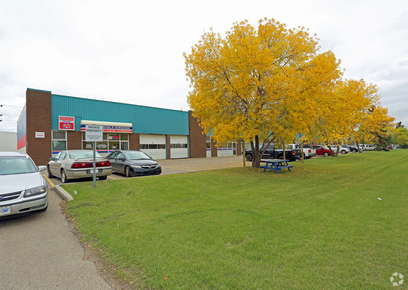 5203-5519 82 Av NW, Edmonton, AB for lease - Primary Photo - Image 1 of 4