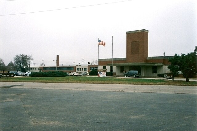2832 5th St, Rock Island, IL for sale Primary Photo- Image 1 of 1