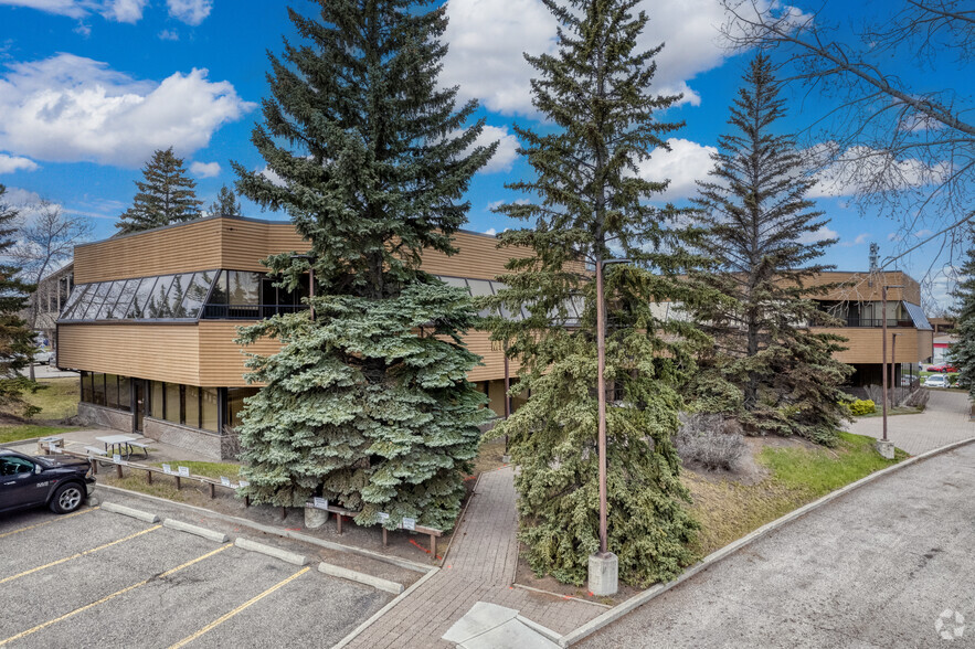 251 Midpark Blvd SE, Calgary, AB for lease - Building Photo - Image 2 of 5