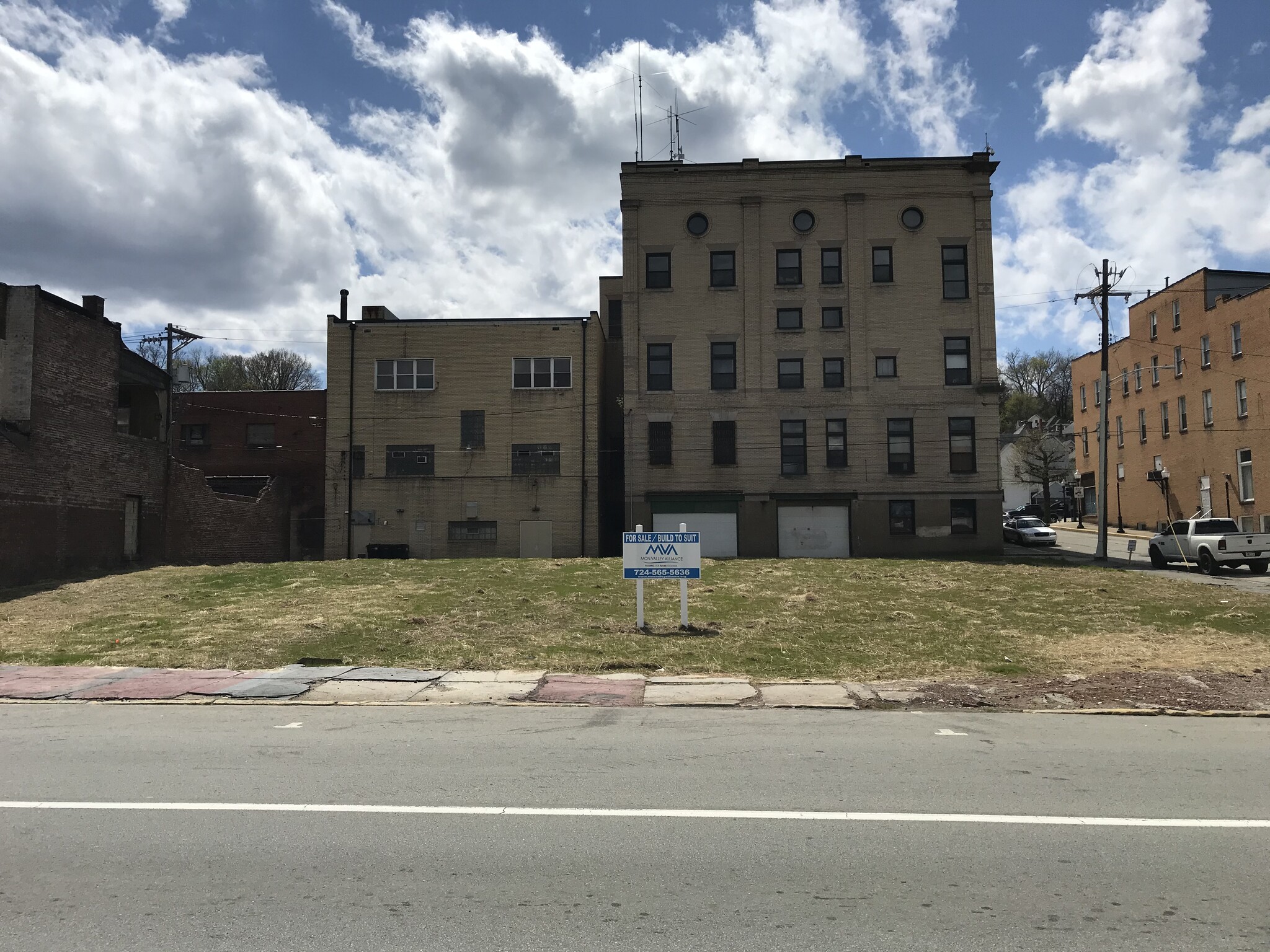 335 McKean Ave, Charleroi, PA for sale Primary Photo- Image 1 of 1