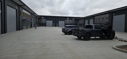 10 Curtiss Cl, Tamworth for lease Building Photo- Image 2 of 5