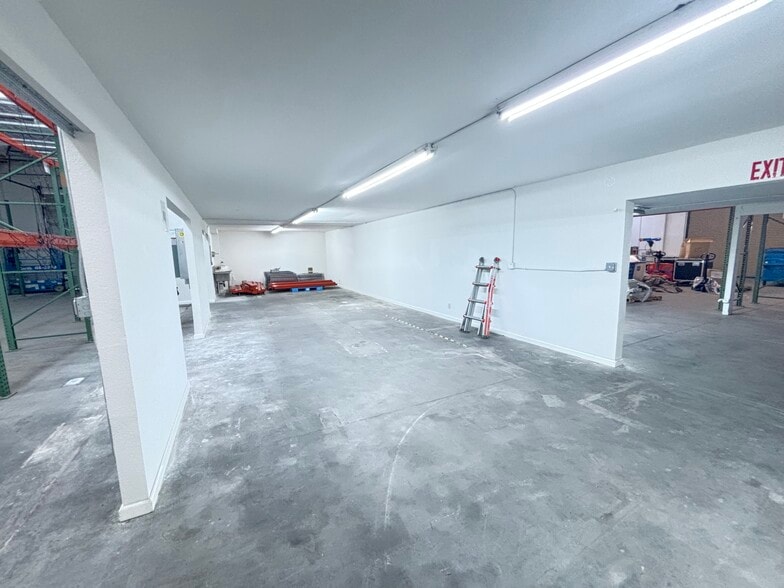 836-852 Stanton Rd, Burlingame, CA for lease - Building Photo - Image 2 of 12