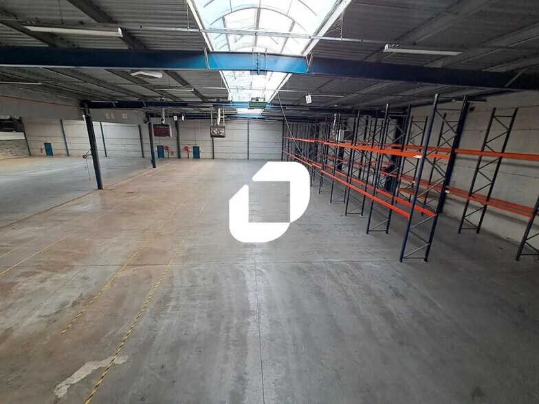 Office in Roncq for lease - Interior Photo - Image 2 of 10