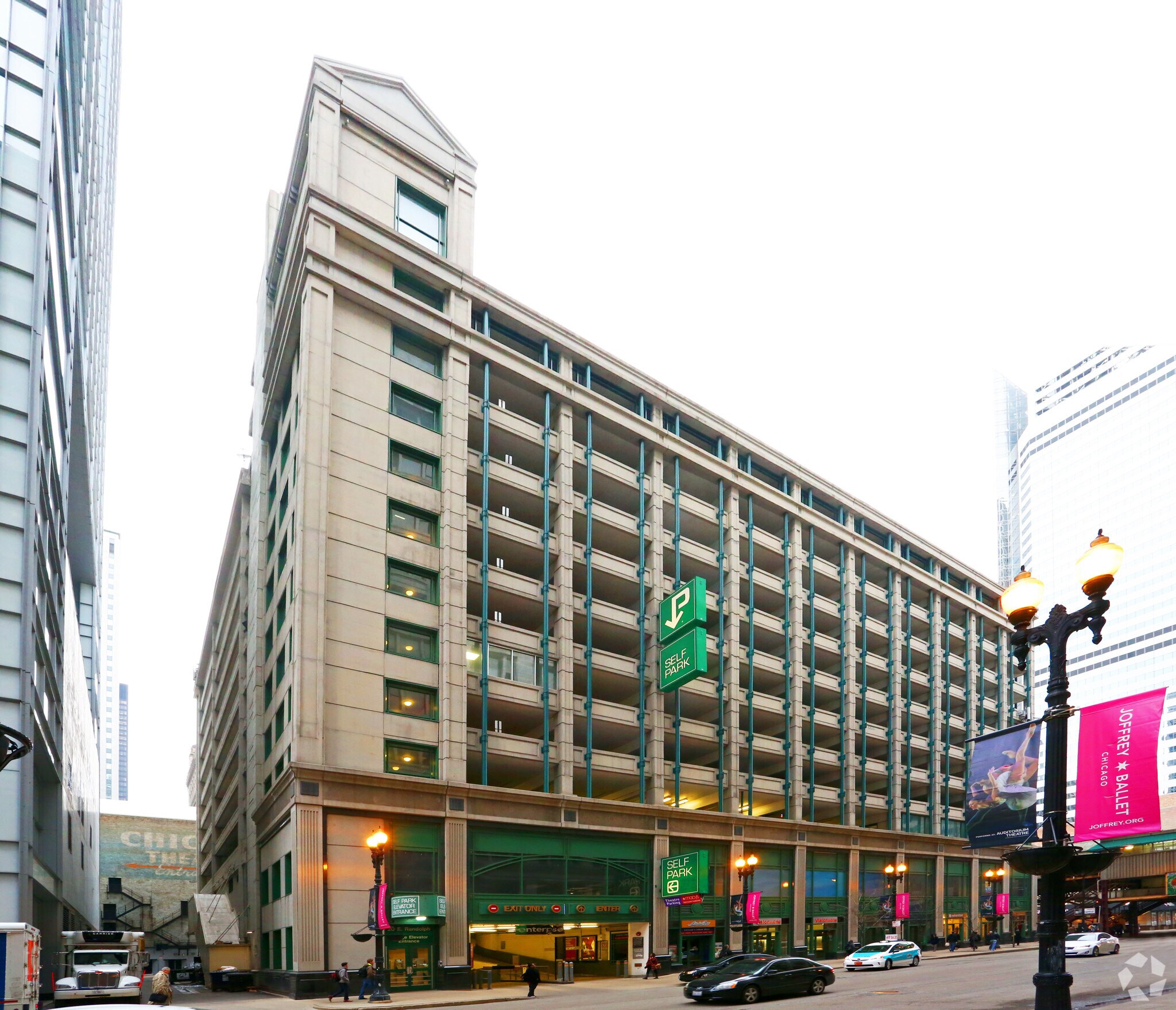 20-32 E Randolph St, Chicago, IL for lease Primary Photo- Image 1 of 12