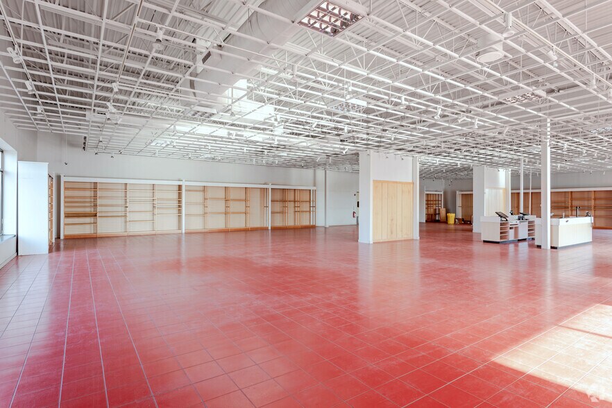 3701 W Division St Saint Cloud Mn 56301 Retail For Lease Loopnet Com