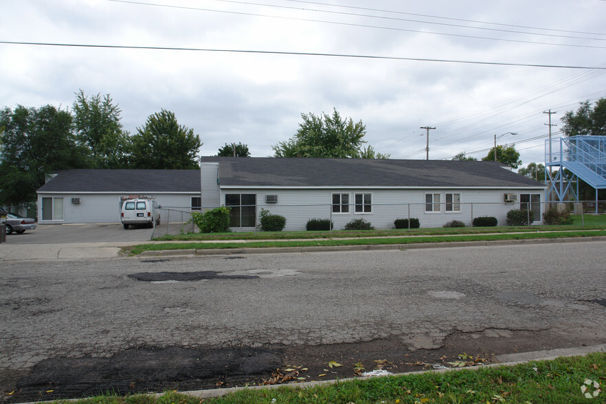 4601 S Martin Luther King Jr Blvd, Lansing, MI for sale - Building Photo - Image 2 of 10