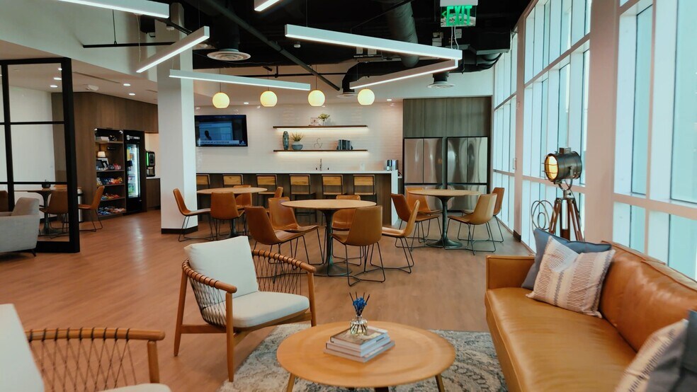 8400 NW 33rd St, Doral, FL for lease - Commercial Listing Video - Image 2 of 8