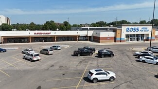 More details for 2500 S Columbia Rd, Grand Forks, ND - Retail for Sale