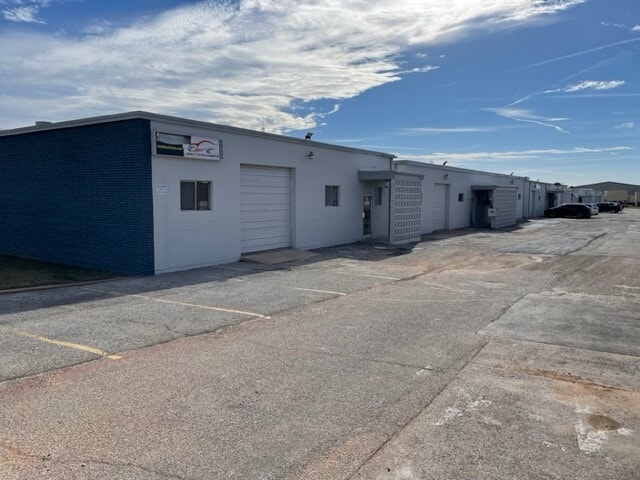 10728 Pipeline Rd S, Hurst, TX for lease - Building Photo - Image 2 of 3