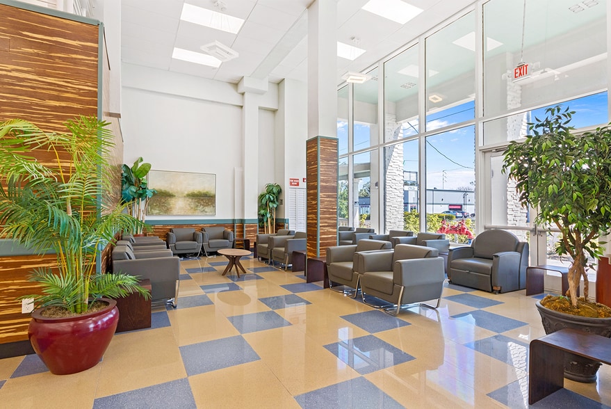 1330 S Missouri Ave, Clearwater, FL for sale - Lobby - Image 3 of 17