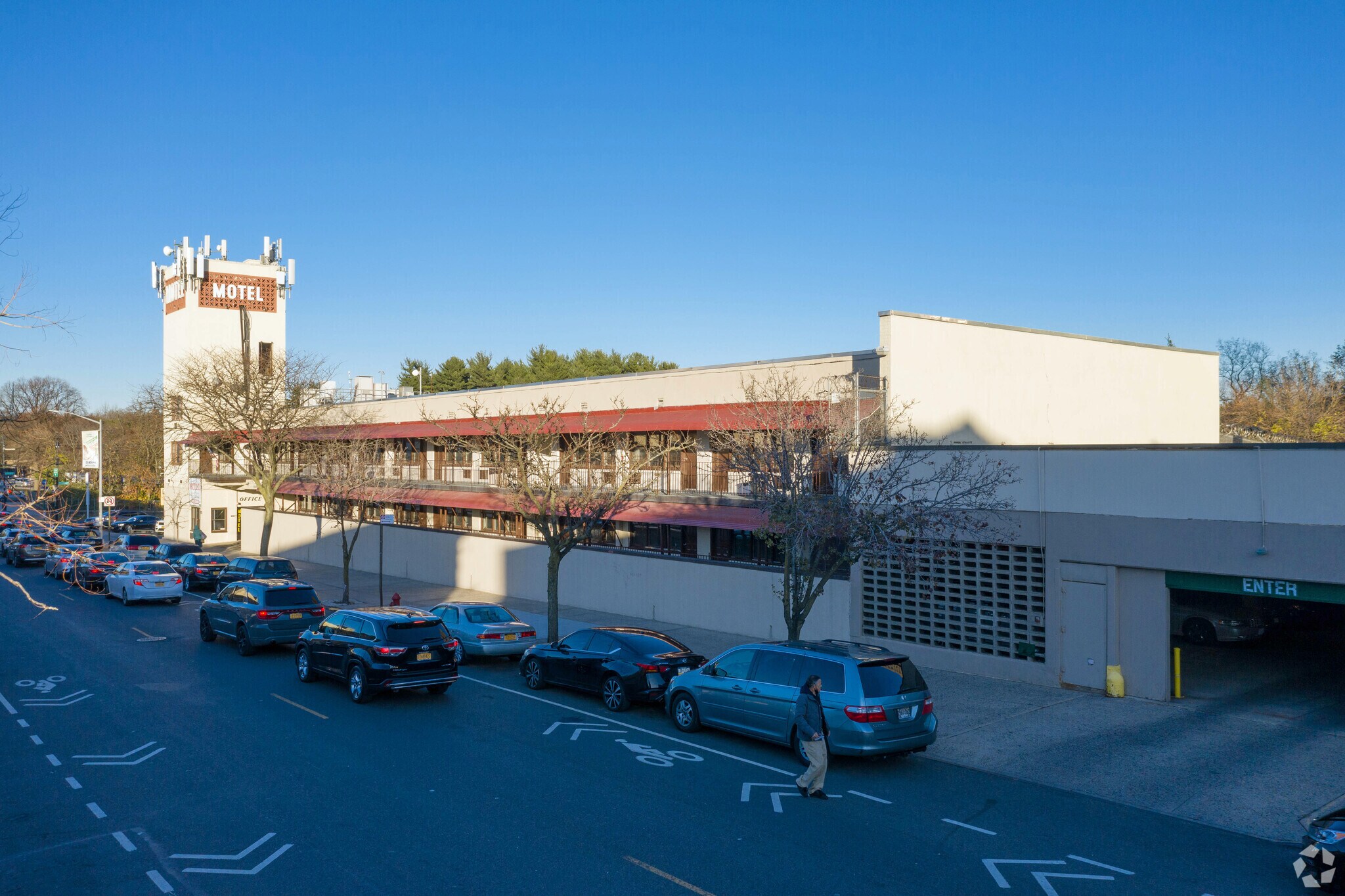 2500 Crotona Ave, Bronx, NY 10458 Bronx Park Motel