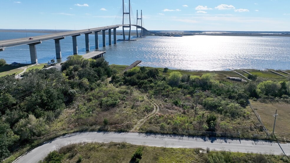 Liberty Harbor portfolio of 3 properties for sale on LoopNet.com - Aerial - Image 2 of 3