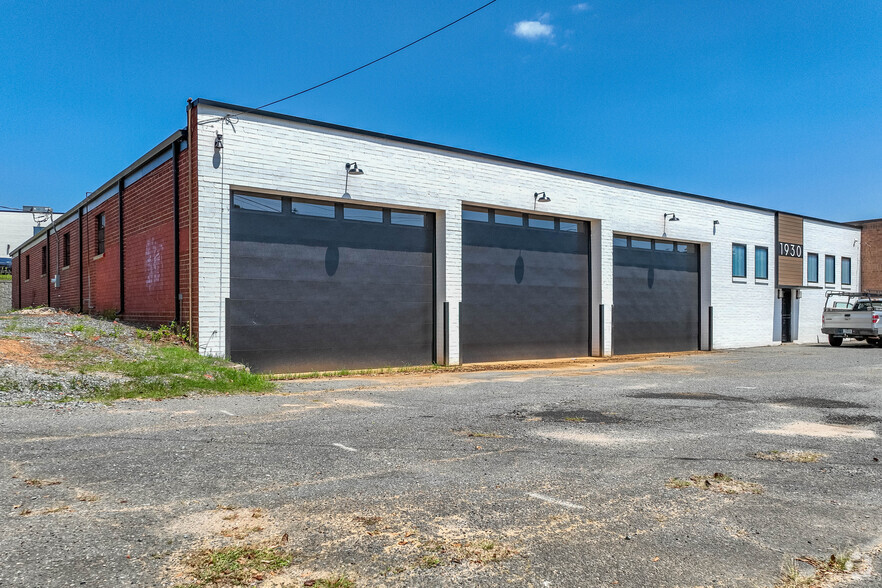 1930 Freedom Dr, Charlotte, NC for sale - Building Photo - Image 1 of 1