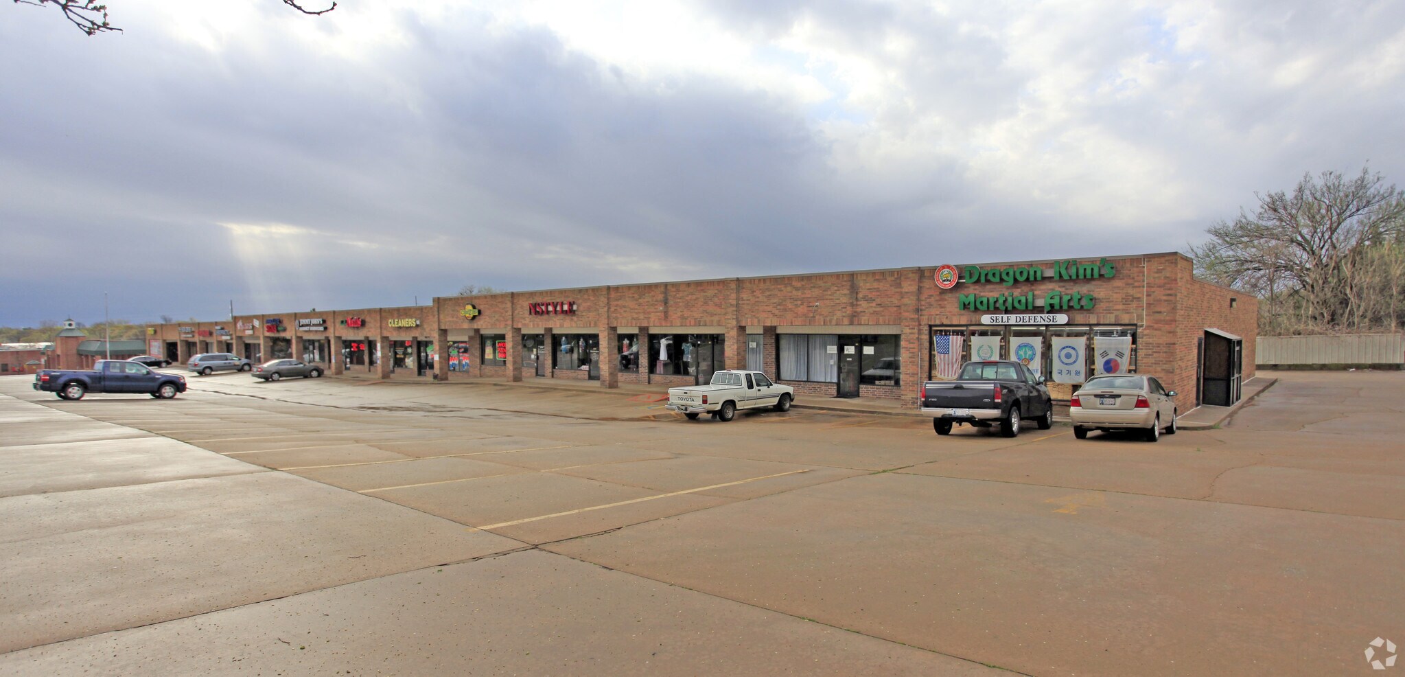 1816-1824 E 2nd St, Edmond, OK for lease Primary Photo- Image 1 of 3