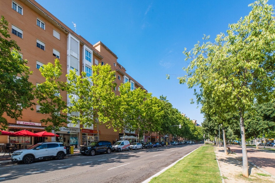 Multifamily in Madrid, Madrid for sale - Building Photo - Image 2 of 3