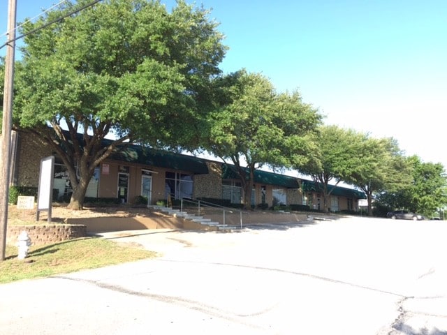 222 Church St, DeSoto, TX for lease - Building Photo - Image 1 of 16