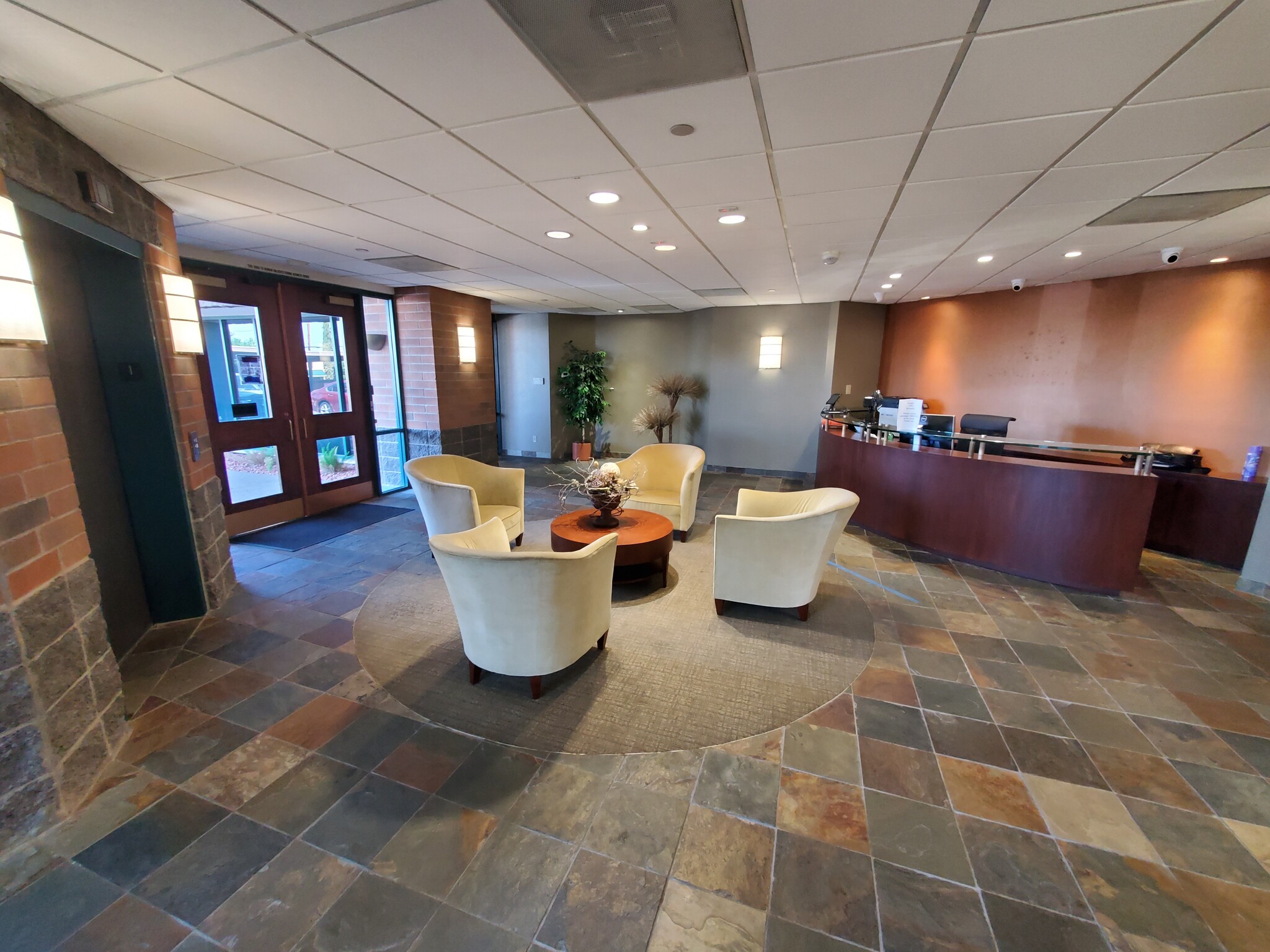 14804 N Cave Creek Rd, Phoenix, AZ for lease Lobby- Image 1 of 9