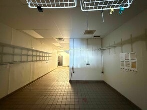 1839-2161 E Independence St, Springfield, MO for lease Interior Photo- Image 2 of 4
