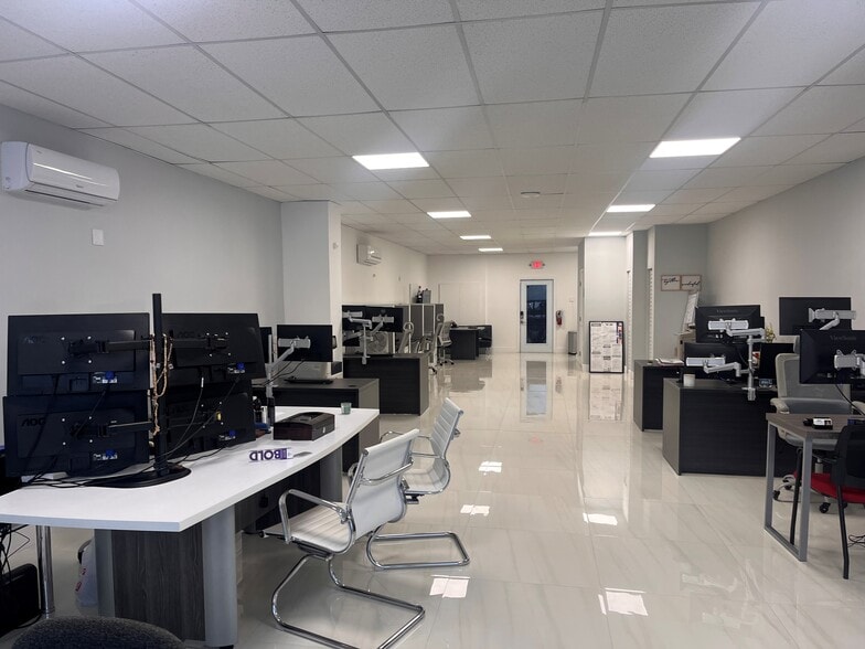 2228 SW 67th Ave, Miami, FL for sale - Building Photo - Image 3 of 10