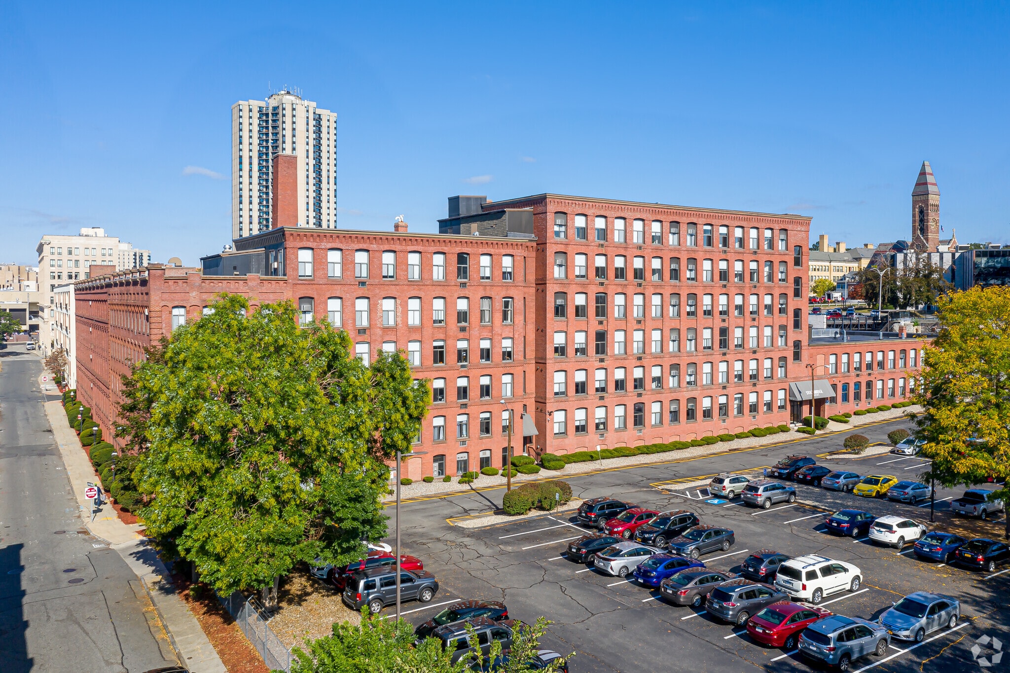 45 Willow St, Springfield, MA 01103