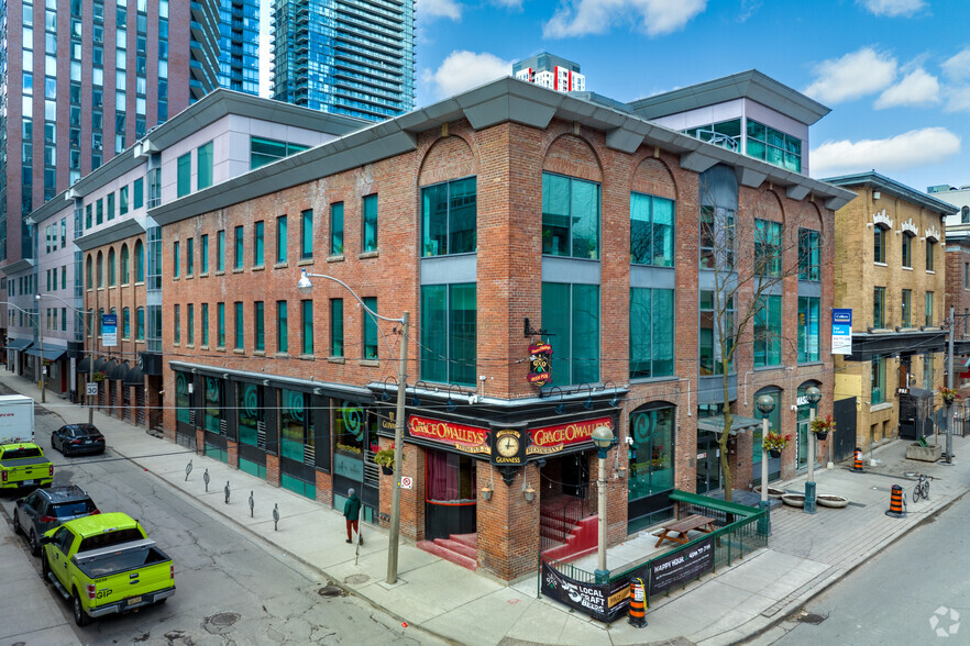 14 Duncan St, Toronto, ON for lease - Building Photo - Image 1 of 5