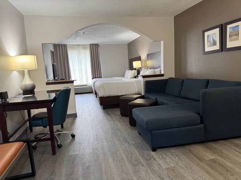 2621 N Columbia St, Milledgeville, GA for sale - Building Photo - Image 2 of 29