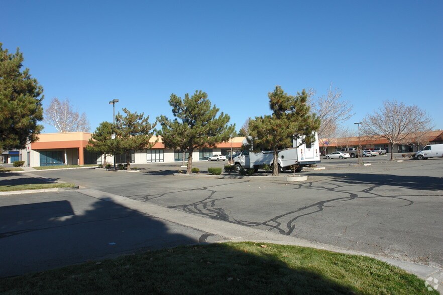 240 Rock Blvd, Reno, NV for lease - Building Photo - Image 1 of 3