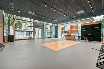 Office/Retail in Paris for lease Interior Photo- Image 2 of 15