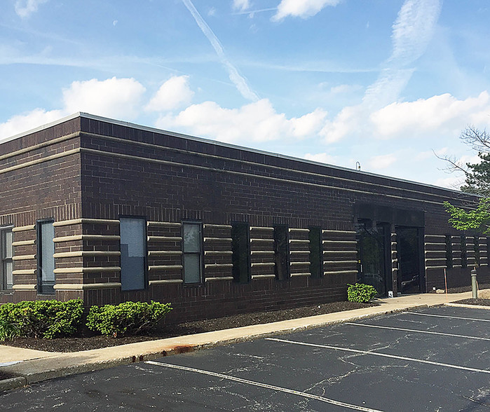 23775 Commerce Park, Beachwood, OH for lease - Building Photo - Image 1 of 5